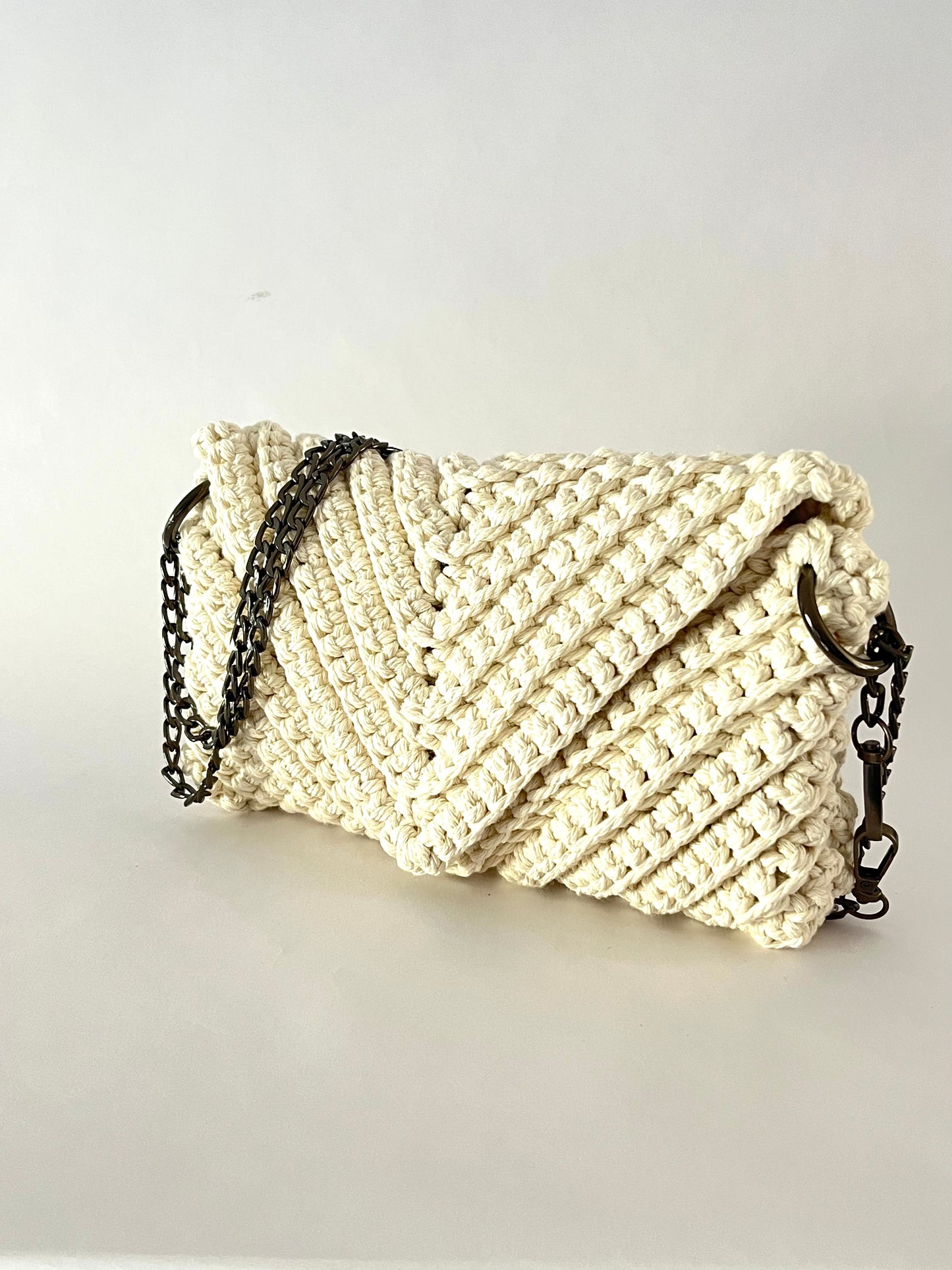 Crossbody shoulder clutch bag, natural crochet cotton with gunmetal chain